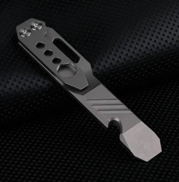 チタン製EDCプライバーキーホルダー | グレード5 OEMメーカー | 卸売